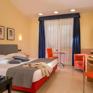 **** Hotel Western Blu Italia