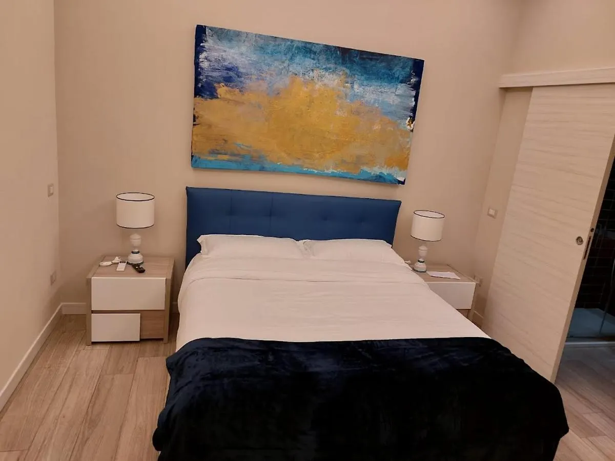 Mysuite Napoli 0*, Naples