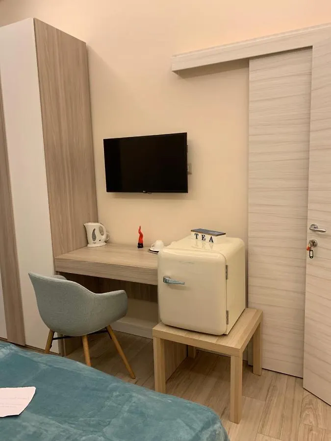 Mysuite Napoli 0*, Naples